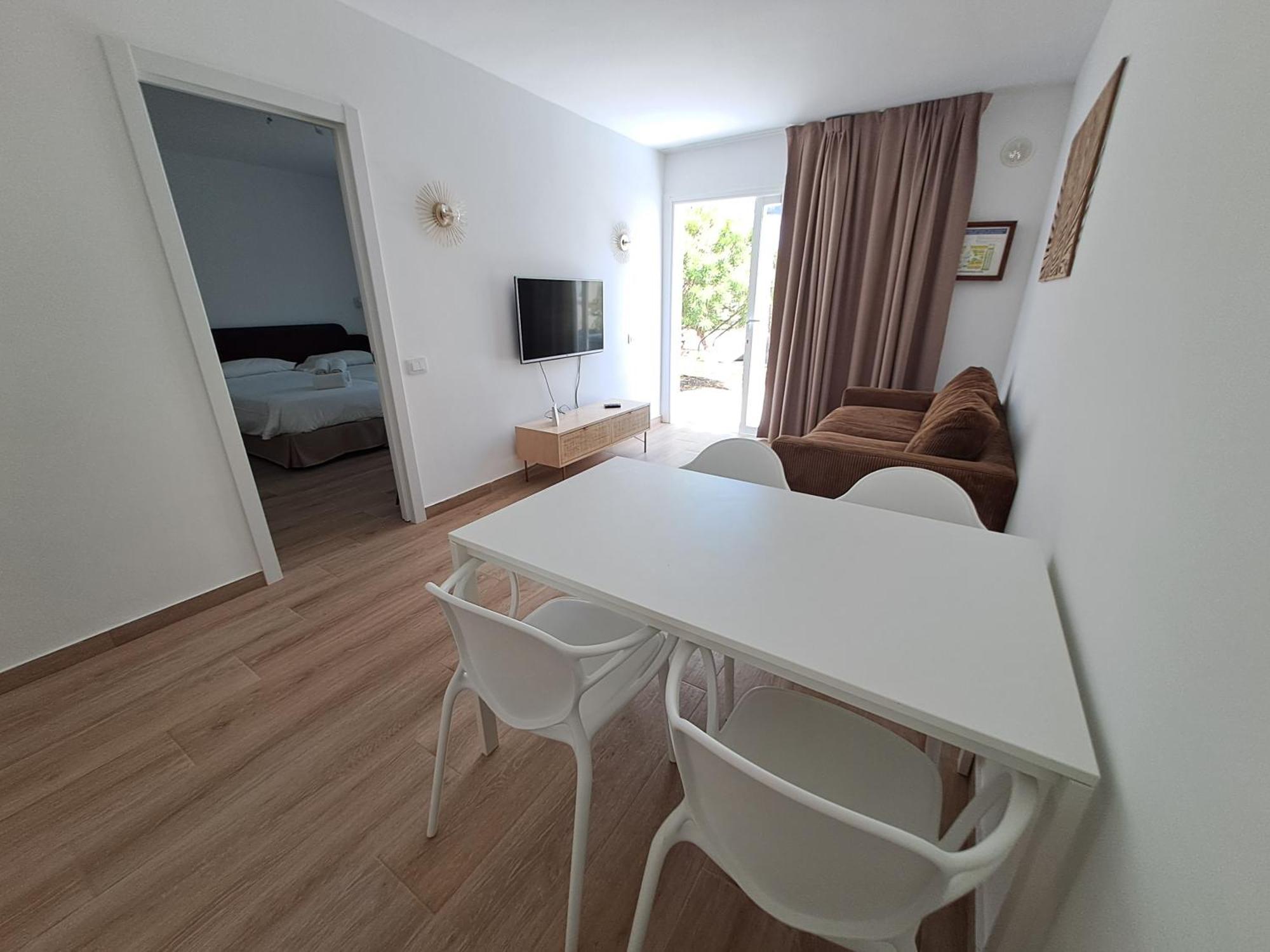 Homeforguest Apartamento 13 Con Terraza Y Piscina En Corralejo Exterior foto