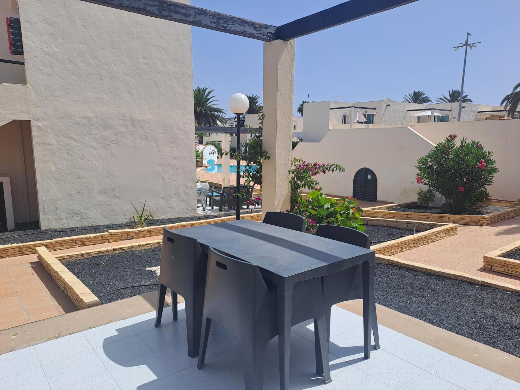 Homeforguest Apartamento 13 Con Terraza Y Piscina En Corralejo Exterior foto